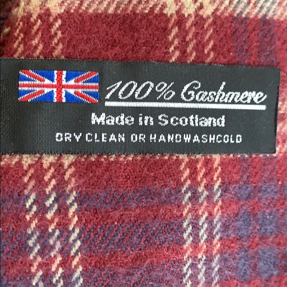 5/$40 100% cashmere unisex Scarf 🧣 Make Offer - Picture 2 of 3